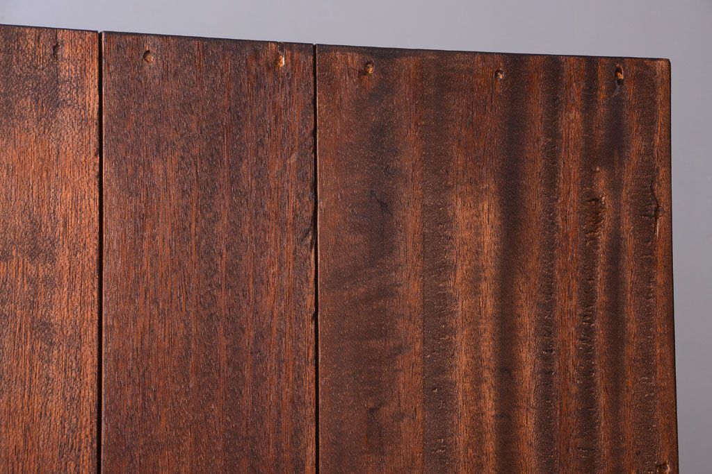 アンティーク家具　和製アンティーク　縦型!古い木の重厚な特大マス目棚(収納棚、飾り棚)