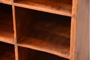 アンティーク家具　アンティーク調　木製の大きなマス目棚