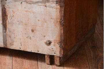 アンティーク家具　アンティーク調　木製の大きなマス目棚