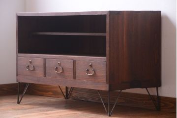 アンティーク家具　和製アンティーク　鉄脚付き!古い木の3杯引き出しローボード