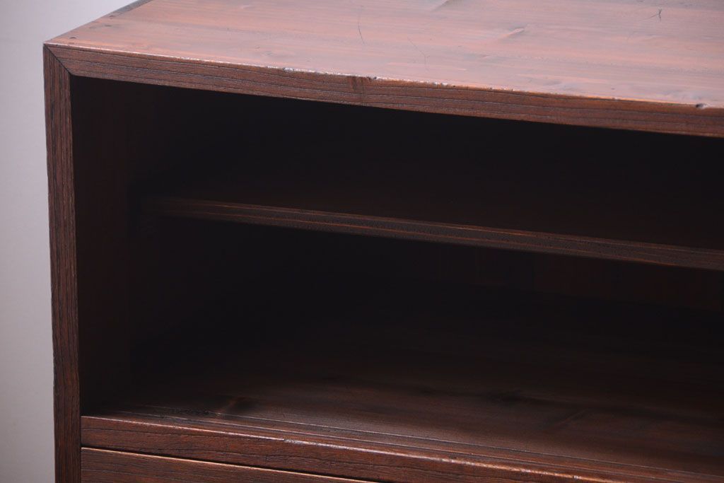 アンティーク家具　和製アンティーク　鉄脚付き!古い木の3杯引き出しローボード