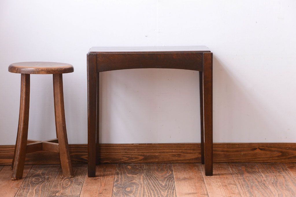 アンティーク家具　和製アンティーク　日本楽器(YAMAHA)製　ナラ材のサイドテーブル(飾り台)