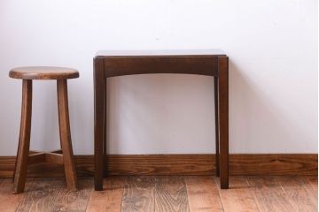 アンティーク家具　和製アンティーク　日本楽器(YAMAHA)製　ナラ材のサイドテーブル(飾り台)
