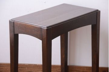 アンティーク家具　和製アンティーク　日本楽器(YAMAHA)製　ナラ材のサイドテーブル(飾り台)