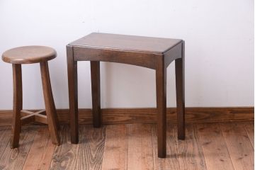 アンティーク家具　和製アンティーク　日本楽器(YAMAHA)製　ナラ材のサイドテーブル(飾り台)