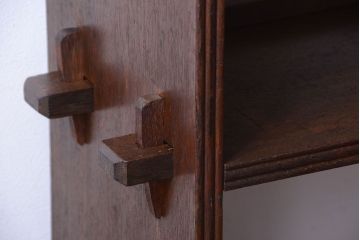 アンティーク家具　和製アンティーク　古い木の楔(くさび)式本棚(ブックシェルフ)