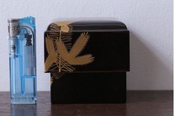 アンティーク雑貨　アンティーク　大正〜昭和初期　木製蒔絵小箱(漆器)