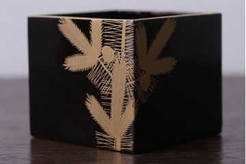 アンティーク雑貨　アンティーク　大正〜昭和初期　木製蒔絵小箱(漆器)