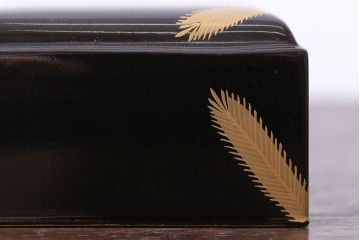 アンティーク雑貨　アンティーク　大正〜昭和初期　木製蒔絵小箱(漆器)