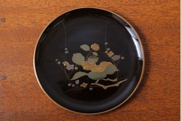 アンティーク雑貨　アンティーク　古い蒔絵の木製皿　8枚セット(漆器)