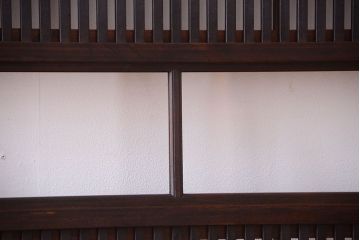 古民具・骨董　裏障子付き!古い木のガラス帯格子戸2枚セット