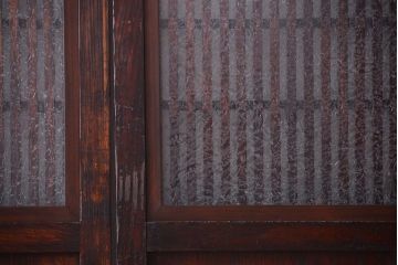 古民具・骨董　明治〜大正期　裏結霜ガラス入り!古い格子帯戸2枚セット(ガラス帯戸)