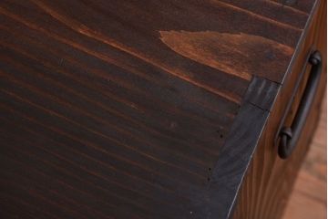 アンティーク家具　古民具・骨董　厚手金具の時代箪笥ローボード(1)