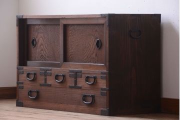 アンティーク家具　古民具・骨董　厚手金具の時代箪笥ローボード(1)