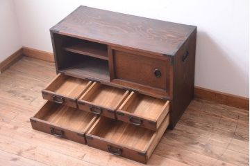 アンティーク家具　古民具・骨董　厚手金具の時代箪笥ローボード(2)