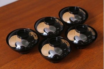 アンティーク雑貨　アンティーク　大正〜昭和初期　輪島塗木製蒔絵椀5客(1)