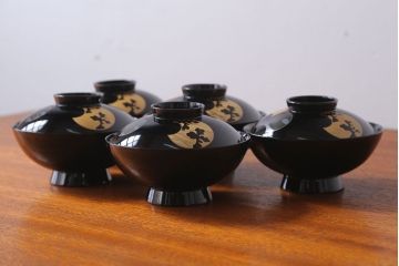 アンティーク雑貨　アンティーク　大正〜昭和初期　輪島塗木製蒔絵椀5客(1)