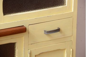 アンティーク家具　アンティークペイント　作業台付き!小さなキッチンキャビネット(食器棚・カップボード)