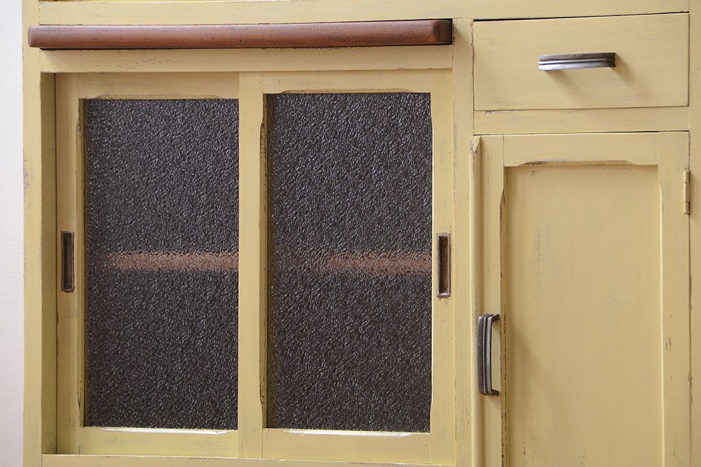 アンティーク家具　アンティークペイント　作業台付き!小さなキッチンキャビネット(食器棚・カップボード)