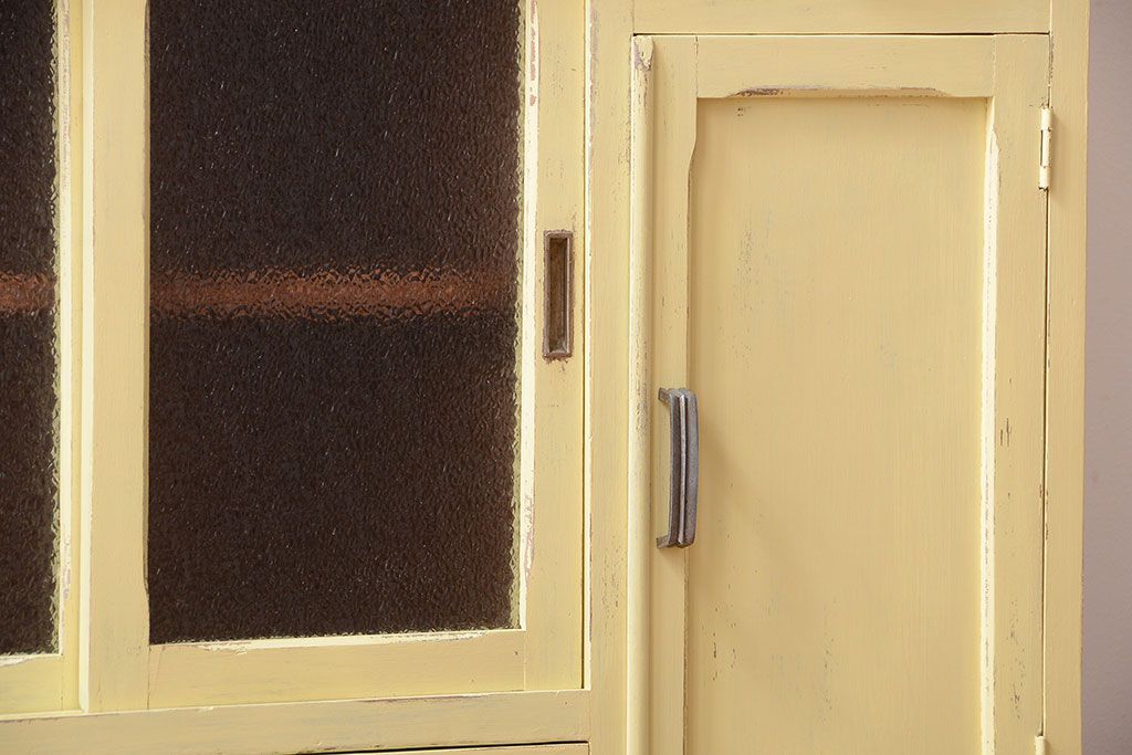 アンティーク家具　アンティークペイント　作業台付き!小さなキッチンキャビネット(食器棚・カップボード)