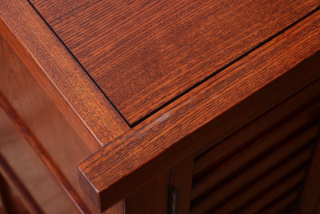 中古　民芸家具　楡材　総無垢　四枚引き戸の高級水屋箪笥