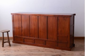 中古　民芸家具　楡材　総無垢　四枚引き戸の高級水屋箪笥