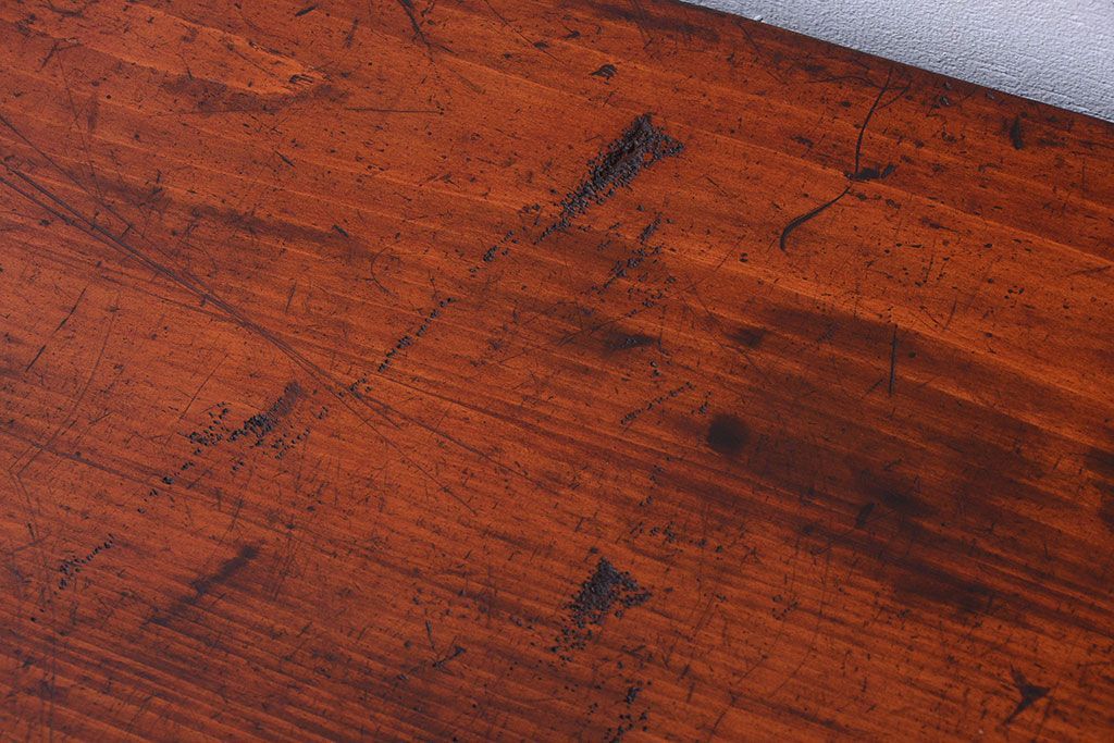 アンティーク家具　古民具・骨董　重厚な金具の美しい観音開き時代箪笥(衣装箪笥)