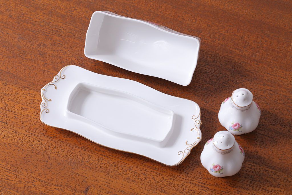 アンティーク雑貨　イギリス　Royal Albert(ロイヤルアルバート)　Tranquillity(トランキュリティ)シリーズ　バターディッシュ・調味料入れ3点セット