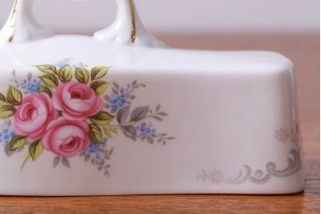 アンティーク雑貨　イギリス　Royal Albert(ロイヤルアルバート)　Tranquillity(トランキュリティ)シリーズ　バターディッシュ・調味料入れ3点セット