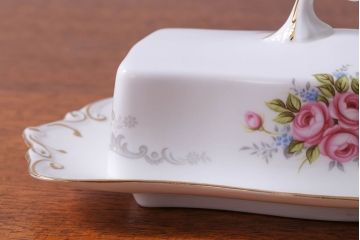 アンティーク雑貨　イギリス　Royal Albert(ロイヤルアルバート)　Tranquillity(トランキュリティ)シリーズ　バターディッシュ・調味料入れ3点セット