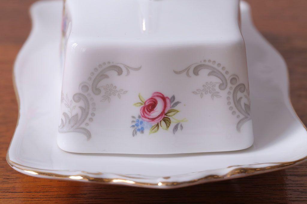アンティーク雑貨　イギリス　Royal Albert(ロイヤルアルバート)　Tranquillity(トランキュリティ)シリーズ　バターディッシュ・調味料入れ3点セット