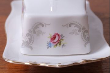 アンティーク雑貨　イギリス　Royal Albert(ロイヤルアルバート)　Tranquillity(トランキュリティ)シリーズ　バターディッシュ・調味料入れ3点セット
