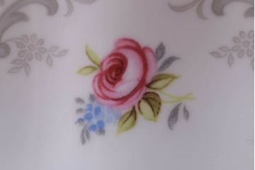 アンティーク雑貨　イギリス　Royal Albert(ロイヤルアルバート)　Tranquillity(トランキュリティ)シリーズ　バターディッシュ・調味料入れ3点セット