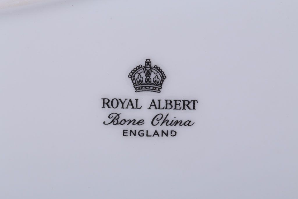 アンティーク雑貨　イギリス　Royal Albert(ロイヤルアルバート)　Tranquillity(トランキュリティ)シリーズ　バターディッシュ・調味料入れ3点セット