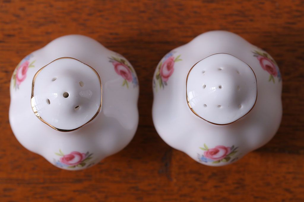 アンティーク雑貨　イギリス　Royal Albert(ロイヤルアルバート)　Tranquillity(トランキュリティ)シリーズ　バターディッシュ・調味料入れ3点セット