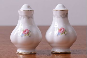 アンティーク雑貨　イギリス　Royal Albert(ロイヤルアルバート)　Tranquillity(トランキュリティ)シリーズ　バターディッシュ・調味料入れ3点セット