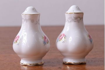 アンティーク雑貨　イギリス　Royal Albert(ロイヤルアルバート)　Tranquillity(トランキュリティ)シリーズ　バターディッシュ・調味料入れ3点セット