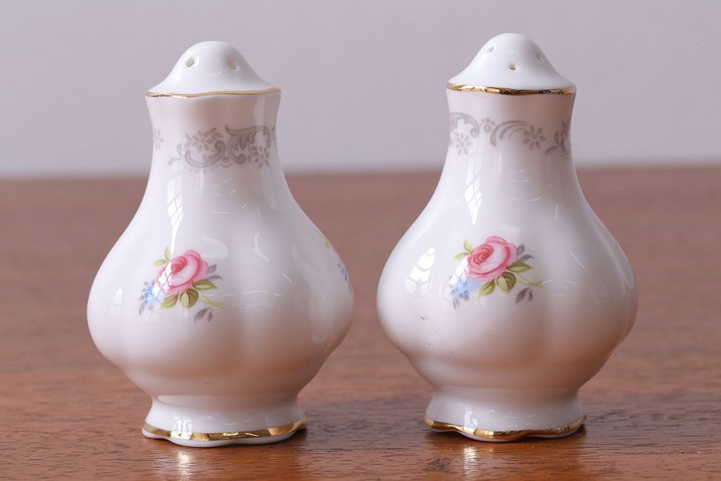 アンティーク雑貨　イギリス　Royal Albert(ロイヤルアルバート)　Tranquillity(トランキュリティ)シリーズ　バターディッシュ・調味料入れ3点セット