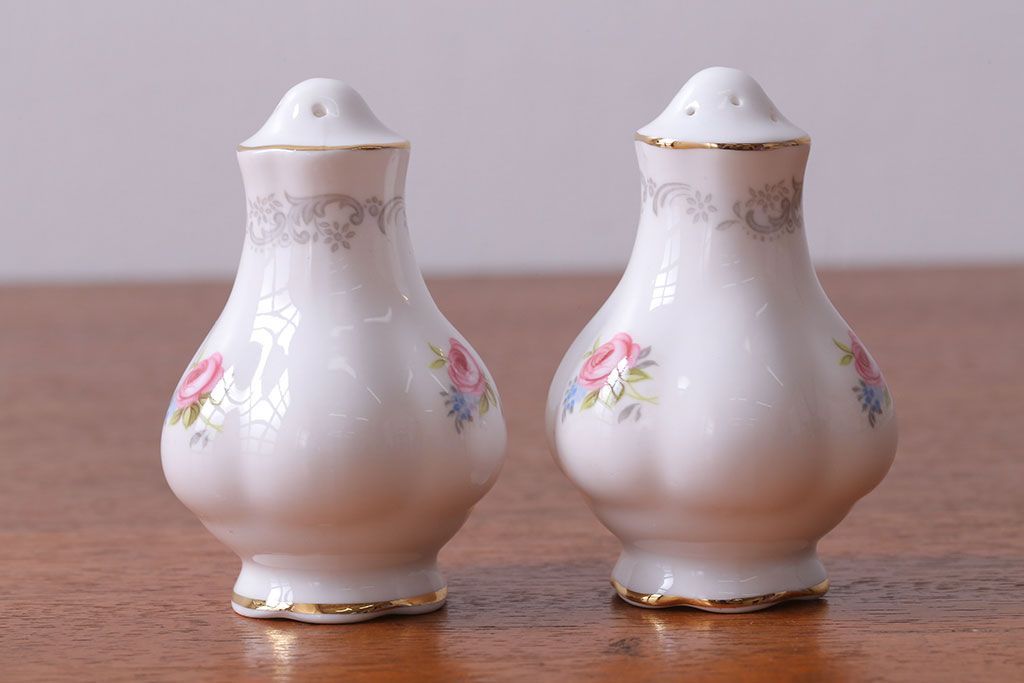 アンティーク雑貨　イギリス　Royal Albert(ロイヤルアルバート)　Tranquillity(トランキュリティ)シリーズ　バターディッシュ・調味料入れ3点セット
