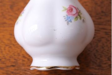 アンティーク雑貨　イギリス　Royal Albert(ロイヤルアルバート)　Tranquillity(トランキュリティ)シリーズ　バターディッシュ・調味料入れ3点セット