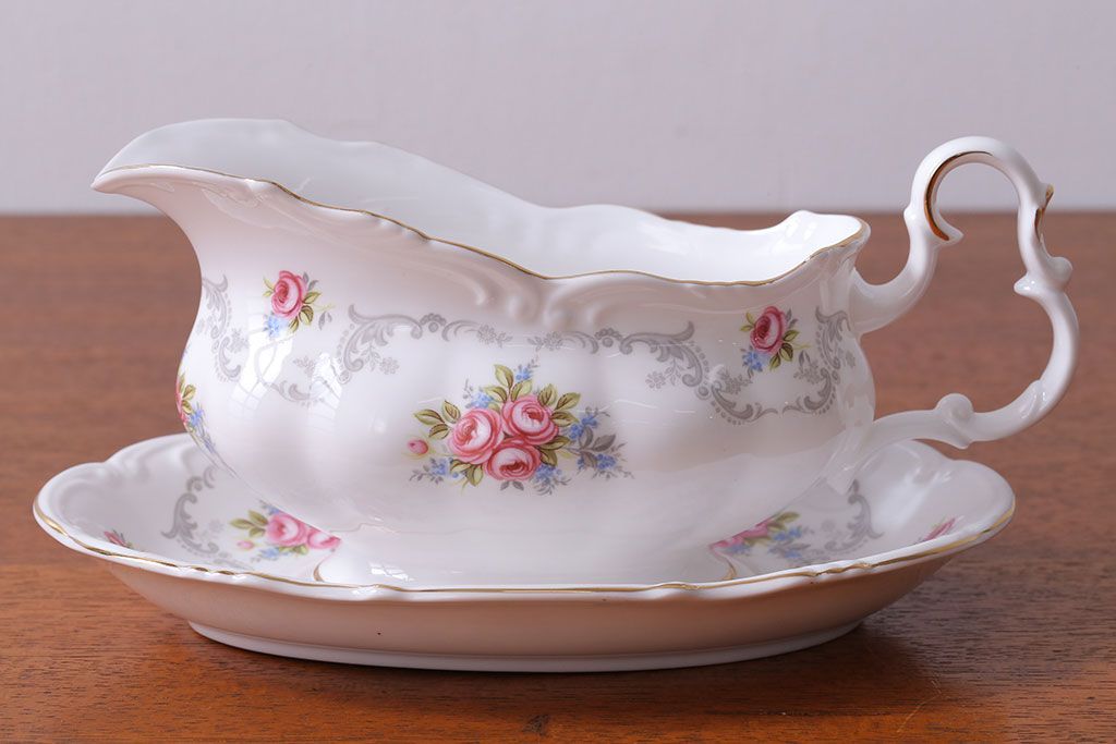 アンティーク雑貨　イギリス　Royal Albert(ロイヤルアルバート)　Tranquillity(トランキュリティ)シリーズ　ソースボート(洋食器)