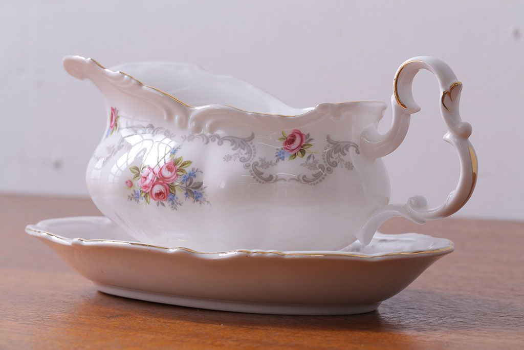 アンティーク雑貨　イギリス　Royal Albert(ロイヤルアルバート)　Tranquillity(トランキュリティ)シリーズ　ソースボート(洋食器)