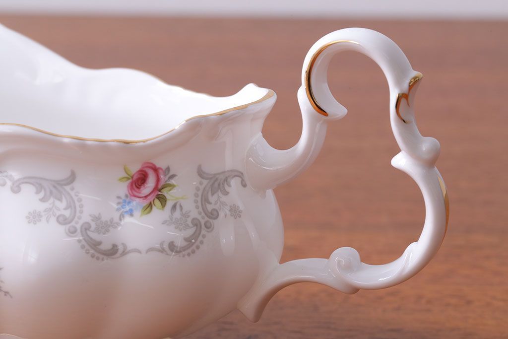 アンティーク雑貨　イギリス　Royal Albert(ロイヤルアルバート)　Tranquillity(トランキュリティ)シリーズ　ソースボート(洋食器)