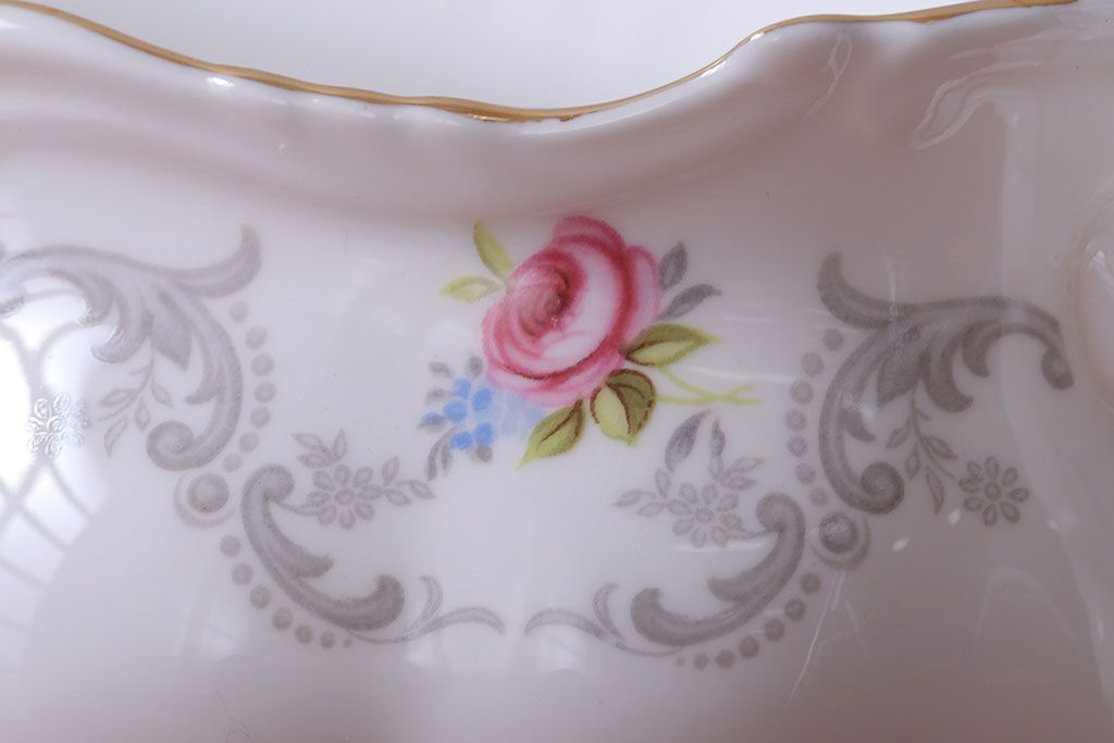 アンティーク雑貨　イギリス　Royal Albert(ロイヤルアルバート)　Tranquillity(トランキュリティ)シリーズ　ソースボート(洋食器)
