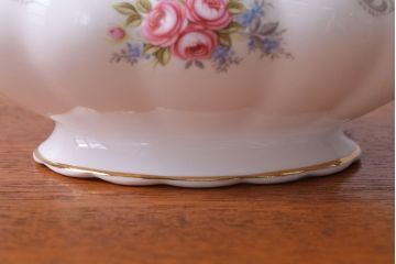 アンティーク雑貨　イギリス　Royal Albert(ロイヤルアルバート)　Tranquillity(トランキュリティ)シリーズ　ソースボート(洋食器)