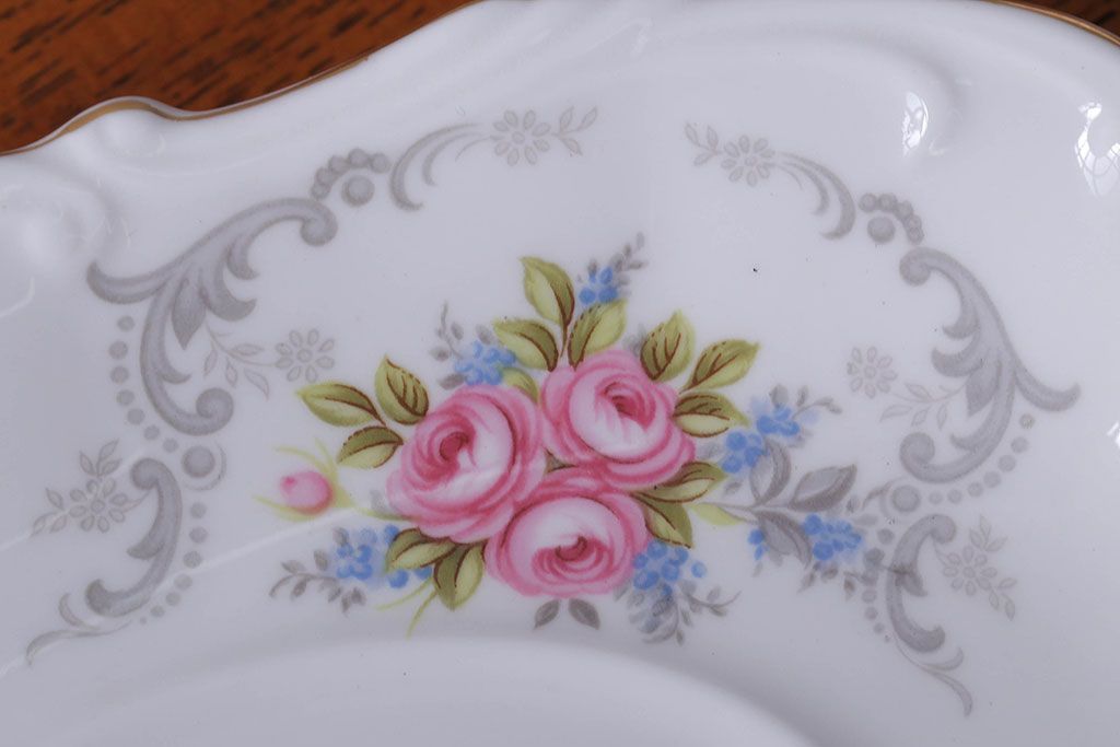 アンティーク雑貨　イギリス　Royal Albert(ロイヤルアルバート)　Tranquillity(トランキュリティ)シリーズ　ソースボート(洋食器)