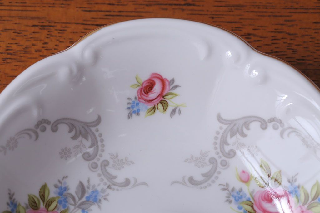 アンティーク雑貨　イギリス　Royal Albert(ロイヤルアルバート)　Tranquillity(トランキュリティ)シリーズ　ソースボート(洋食器)