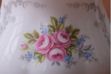 アンティーク雑貨　イギリス　Royal Albert(ロイヤルアルバート)　Tranquillity(トランキュリティ)シリーズ　ティーポット・シュガー・クリーマー3点