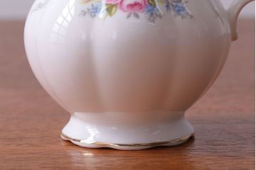 アンティーク雑貨　イギリス　Royal Albert(ロイヤルアルバート)　Tranquillity(トランキュリティ)シリーズ　ティーポット・シュガー・クリーマー3点