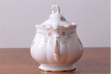 アンティーク雑貨　イギリス　Royal Albert(ロイヤルアルバート)　Tranquillity(トランキュリティ)シリーズ　ティーポット・シュガー・クリーマー3点